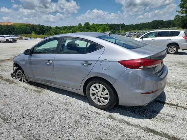 5NPD74LF6HH125880 2017 HYUNDAI ELANTRA - Image 2