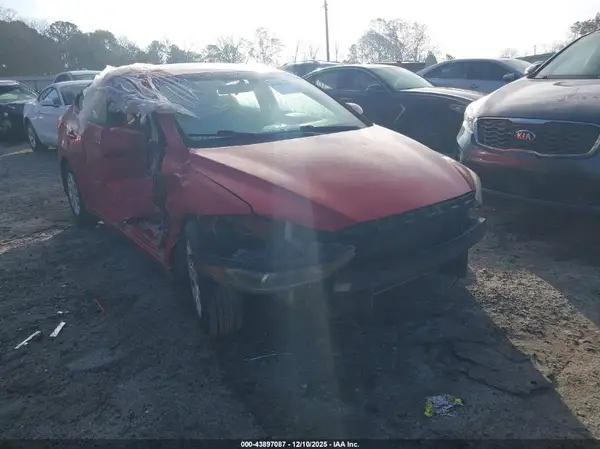 5NPD74LF6HH126284 2017 HYUNDAI ELANTRA - Image 1