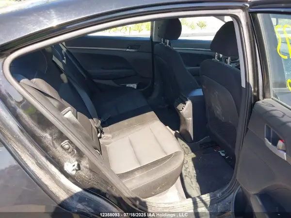 5NPD74LF6HH135356 2017 HYUNDAI ELANTRA - Image 8