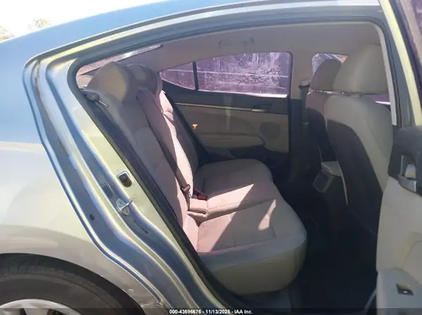 5NPD74LF6HH137172 2017 HYUNDAI ELANTRA - Image 8