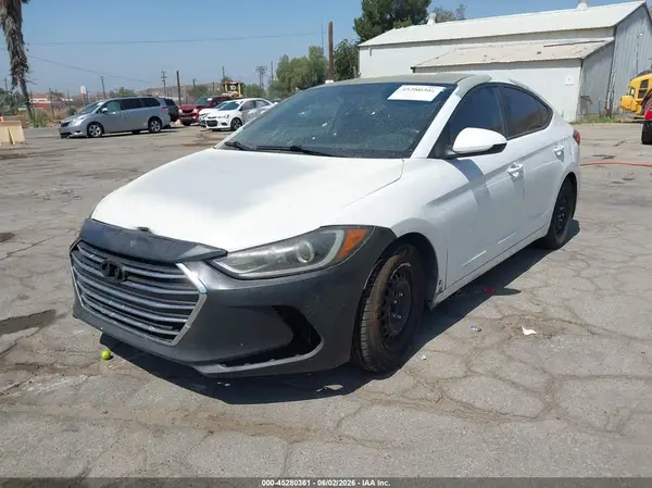 5NPD74LF6HH137835 2017 HYUNDAI ELANTRA - Image 2