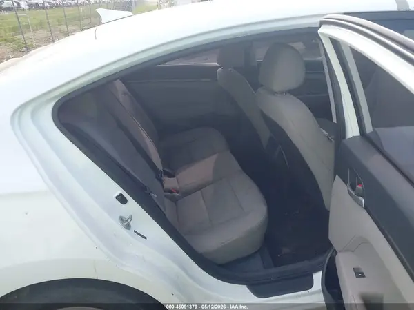 5NPD74LF6HH139665 2017 HYUNDAI ELANTRA - Image 8