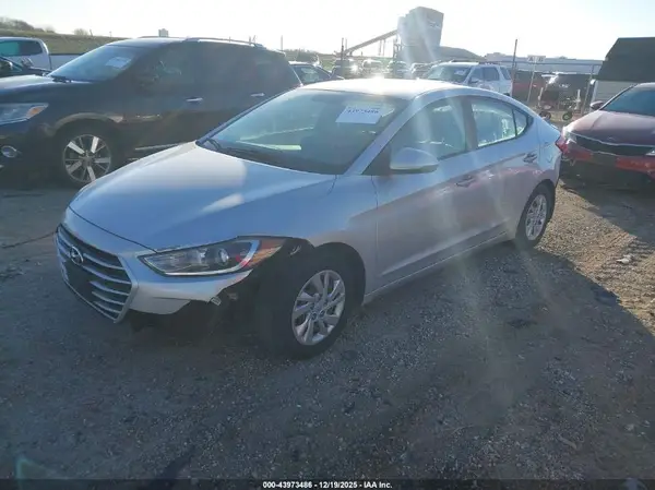 5NPD74LF6HH142419 2017 HYUNDAI ELANTRA - Image 2