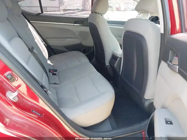 5NPD74LF6HH145787 2017 HYUNDAI ELANTRA - Image 8