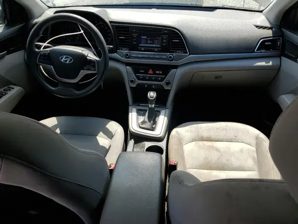 5NPD74LF6HH147118 2017 HYUNDAI ELANTRA - Image 8