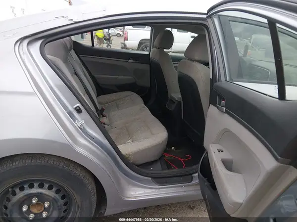 5NPD74LF6HH147992 2017 HYUNDAI ELANTRA - Image 8