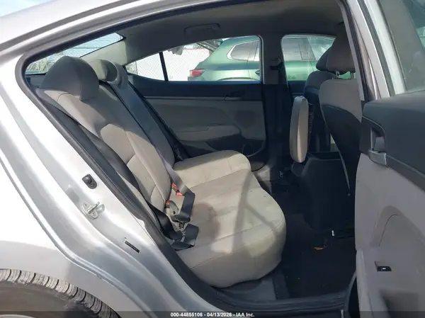 5NPD74LF6HH150116 2017 HYUNDAI ELANTRA - Image 8