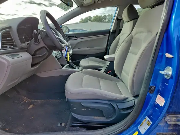 5NPD74LF6HH152335 2017 HYUNDAI ELANTRA - Image 8