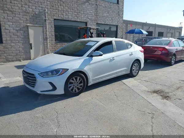 5NPD74LF6HH152951 2017 HYUNDAI ELANTRA - Image 2
