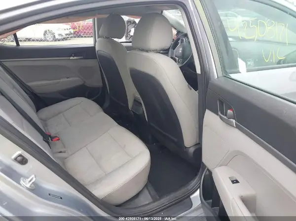 5NPD74LF6HH163108 2017 HYUNDAI ELANTRA - Image 8