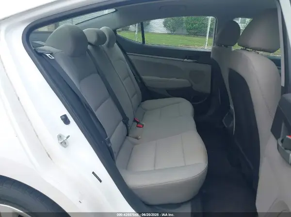 5NPD74LF6HH164114 2017 HYUNDAI ELANTRA - Image 8