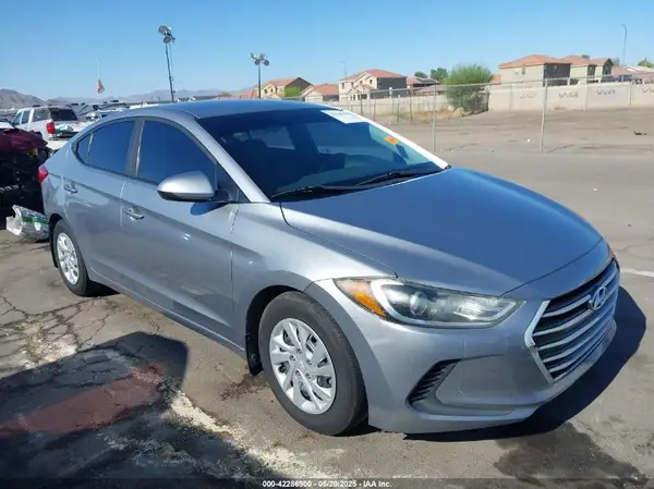 5NPD74LF6HH172813 2017 HYUNDAI ELANTRA - Image 1