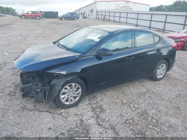 5NPD74LF6HH172858 2017 HYUNDAI ELANTRA - Image 2