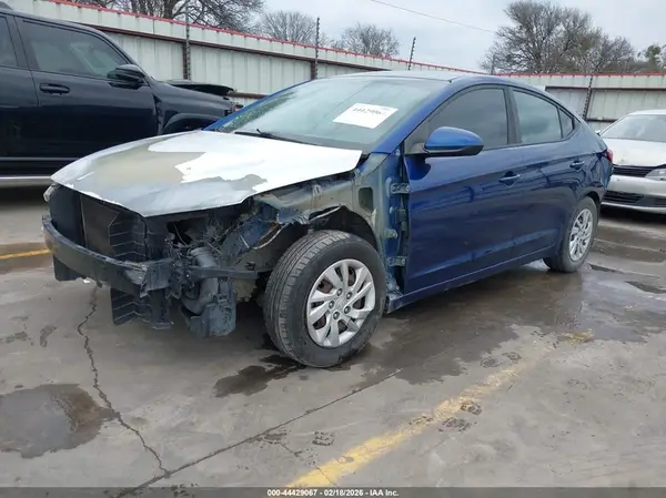5NPD74LF6HH175842 2017 HYUNDAI ELANTRA - Image 2