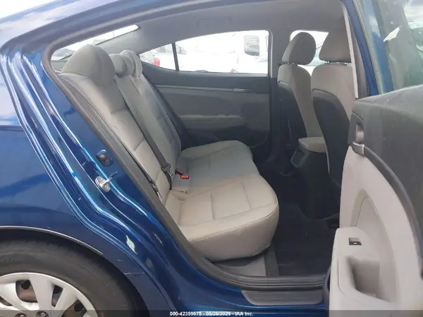 5NPD74LF6HH180684 2017 HYUNDAI ELANTRA - Image 8