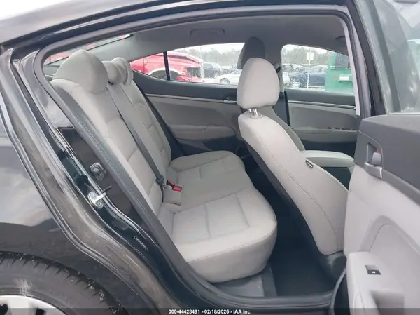 5NPD74LF6HH194567 2017 HYUNDAI ELANTRA - Image 8