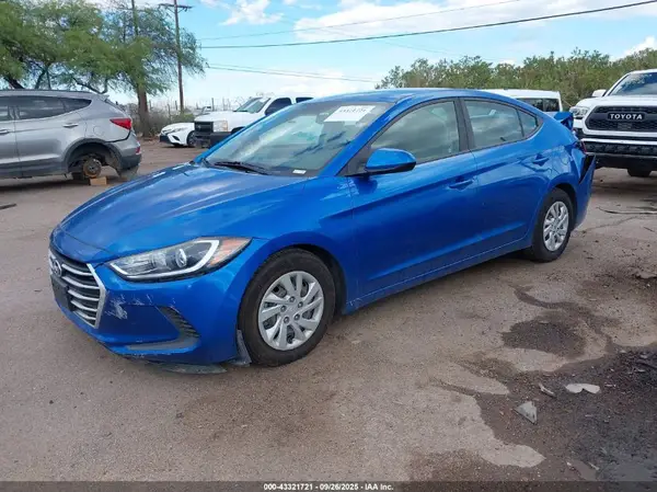 5NPD74LF6HH204370 2017 HYUNDAI ELANTRA - Image 2