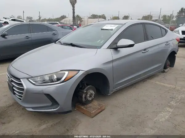 5NPD74LF6HH204465 2017 HYUNDAI ELANTRA - Image 2