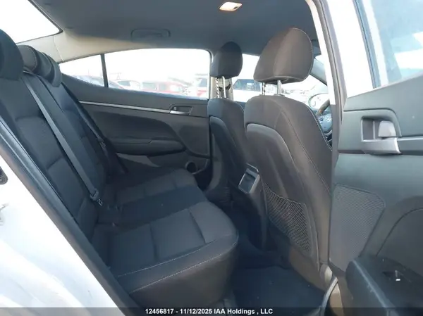 5NPD74LF6HH205020 2017 HYUNDAI ELANTRA - Image 8