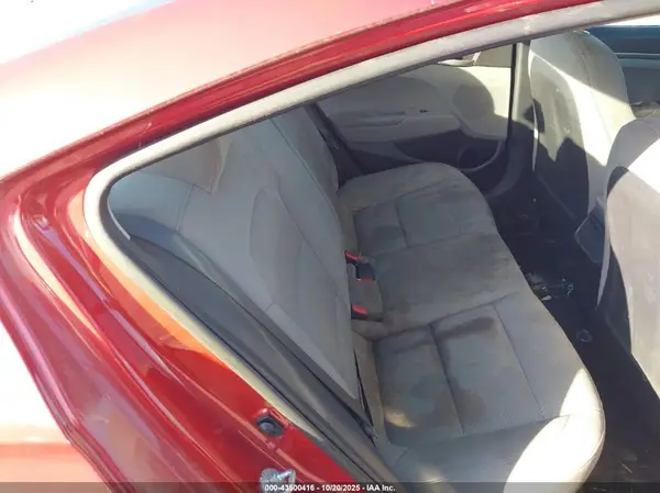 5NPD74LF6HH205146 2017 HYUNDAI ELANTRA - Image 8