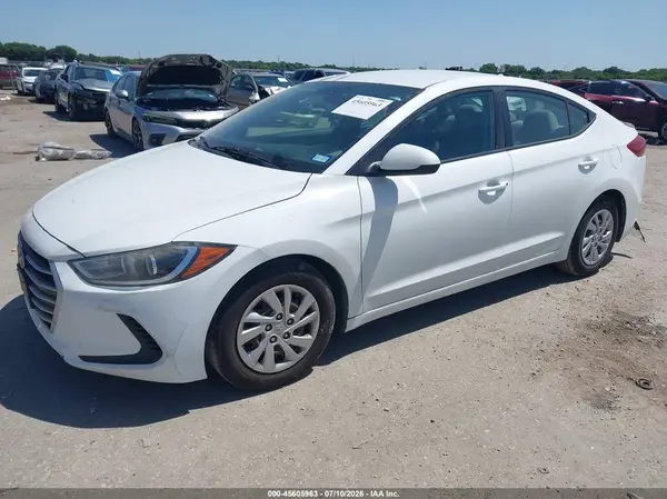 5NPD74LF6HH212730 2017 HYUNDAI ELANTRA - Image 2