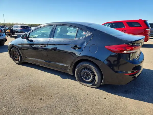 5NPD74LF6JH234670 2018 HYUNDAI ELANTRA - Image 2