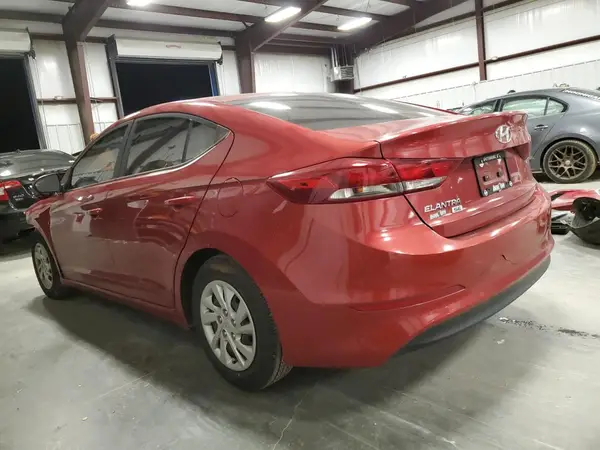 5NPD74LF6JH238833 2018 HYUNDAI ELANTRA - Image 2