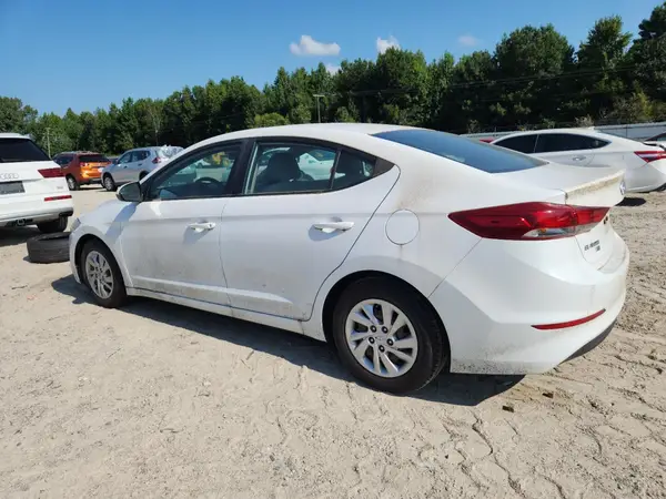 5NPD74LF6JH239402 2018 HYUNDAI ELANTRA - Image 2