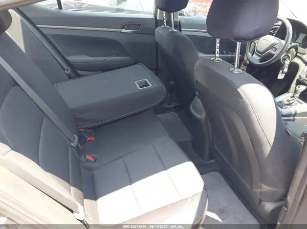 5NPD74LF6JH254272 2018 HYUNDAI ELANTRA - Image 8