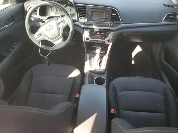 5NPD74LF6JH258435 2018 HYUNDAI ELANTRA - Image 8