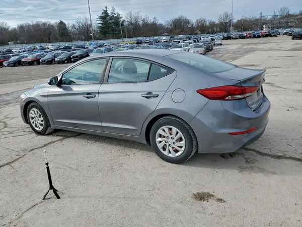 5NPD74LF6JH260833 2018 HYUNDAI ELANTRA - Image 2