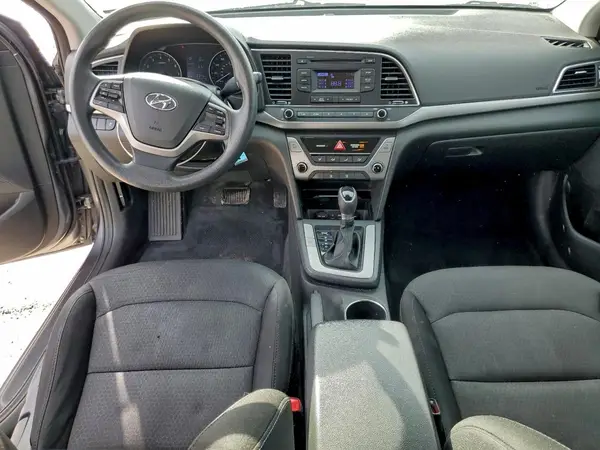 5NPD74LF6JH260833 2018 HYUNDAI ELANTRA - Image 8