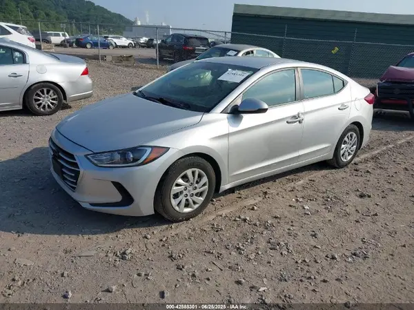 5NPD74LF6JH264445 2018 HYUNDAI ELANTRA - Image 2