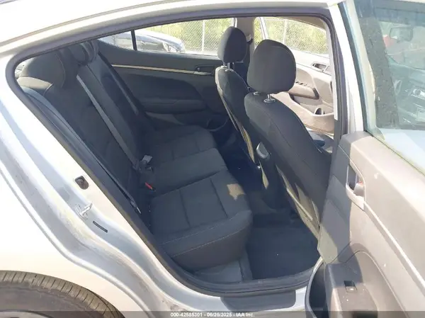 5NPD74LF6JH264445 2018 HYUNDAI ELANTRA - Image 8