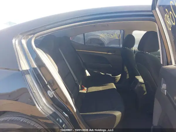 5NPD74LF6JH271248 2018 HYUNDAI ELANTRA - Image 8