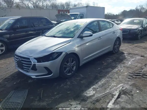 5NPD74LF6JH271573 2018 HYUNDAI ELANTRA - Image 2
