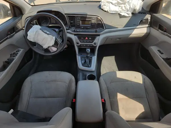 5NPD74LF6JH274876 2018 HYUNDAI ELANTRA - Image 8
