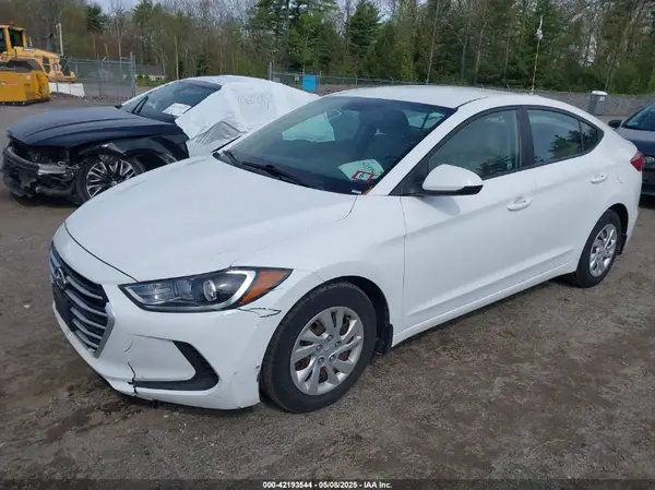 5NPD74LF6JH279365 2018 HYUNDAI ELANTRA - Image 2