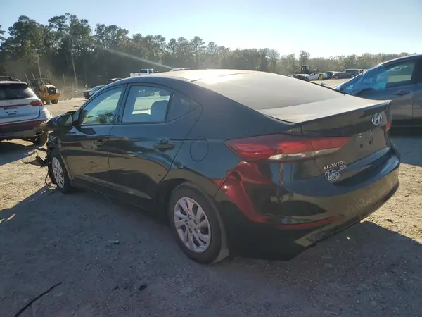 5NPD74LF6JH283660 2018 HYUNDAI ELANTRA - Image 2