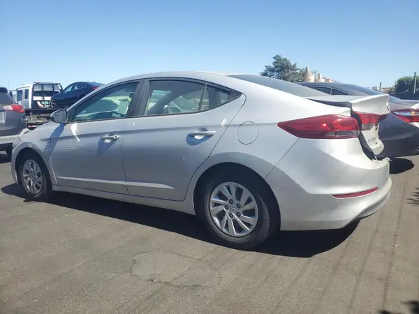 5NPD74LF6JH288244 2018 HYUNDAI ELANTRA - Image 2
