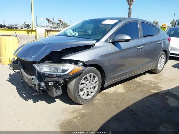 5NPD74LF6JH295341 2018 HYUNDAI ELANTRA - Image 2