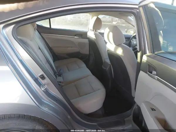 5NPD74LF6JH312235 2018 HYUNDAI ELANTRA - Image 8