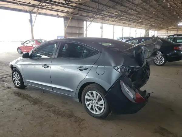 5NPD74LF6JH317015 2018 HYUNDAI ELANTRA - Image 2