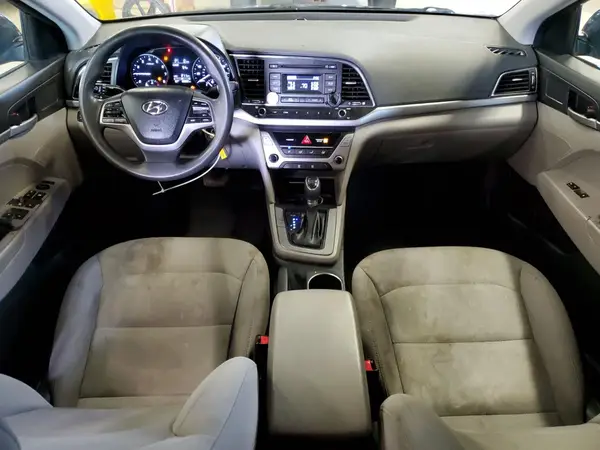 5NPD74LF6JH335692 2018 HYUNDAI ELANTRA - Image 8
