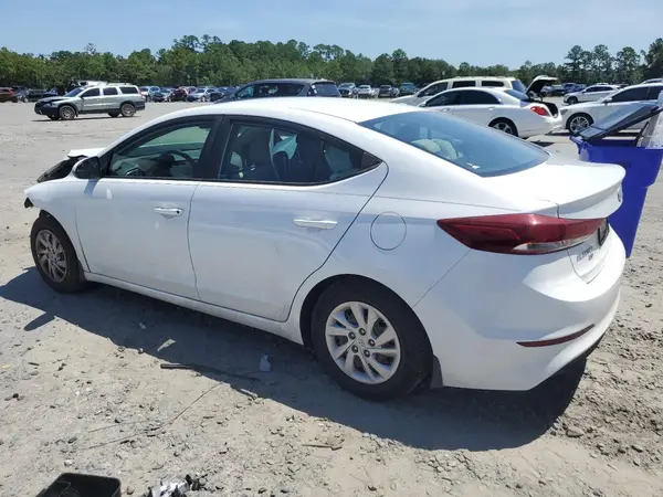 5NPD74LF6JH338110 2018 HYUNDAI ELANTRA - Image 2
