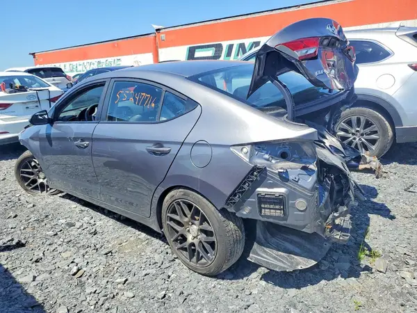 5NPD74LF6JH355070 2018 HYUNDAI ELANTRA - Image 2