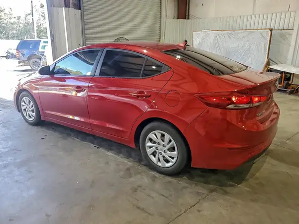 5NPD74LF6JH368787 2018 HYUNDAI ELANTRA - Image 2