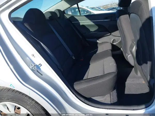 5NPD74LF6JH371169 2018 HYUNDAI ELANTRA - Image 8