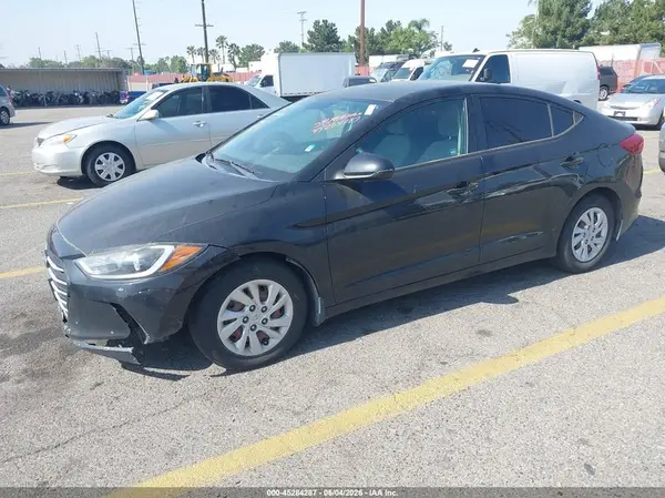 5NPD74LF6JH379563 2018 HYUNDAI ELANTRA - Image 2