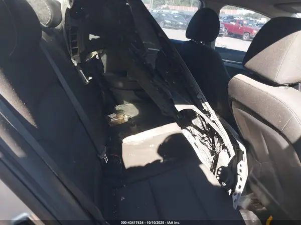5NPD74LF6JH385363 2018 HYUNDAI ELANTRA - Image 8